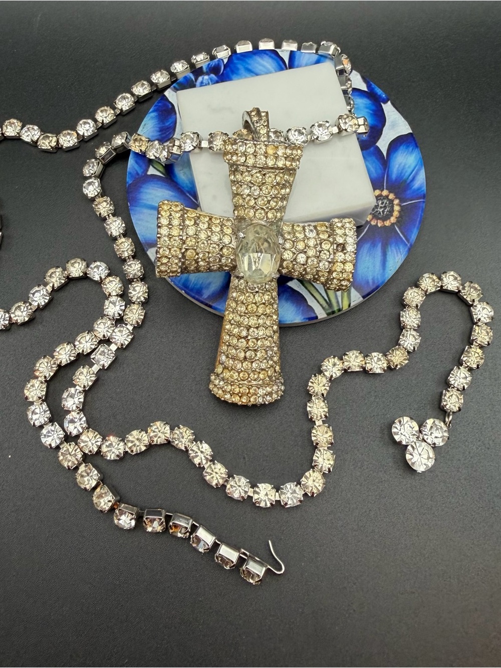 Vogue Jlry Rhinestone Large Cross Pendant Necklace #712 jewelry